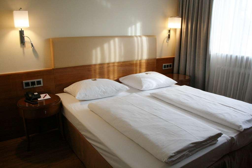 Duerer-Hotel Nuremberg Room photo